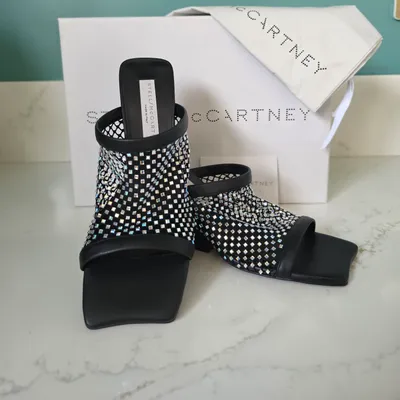 Mules Stella McCartney neuves en cuir vegan et cristaux (Pointure 36 ½) – Léger défaut